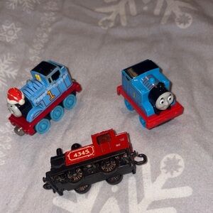 Thomas & Friends Festive Blue and Red Train Trio